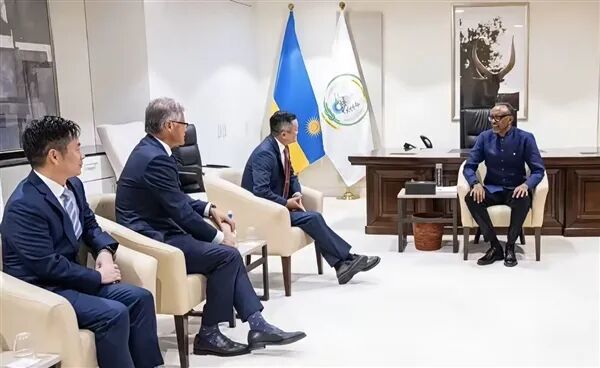 ジャック・マー氏、アフリカに現れルワンダ大統領と会談